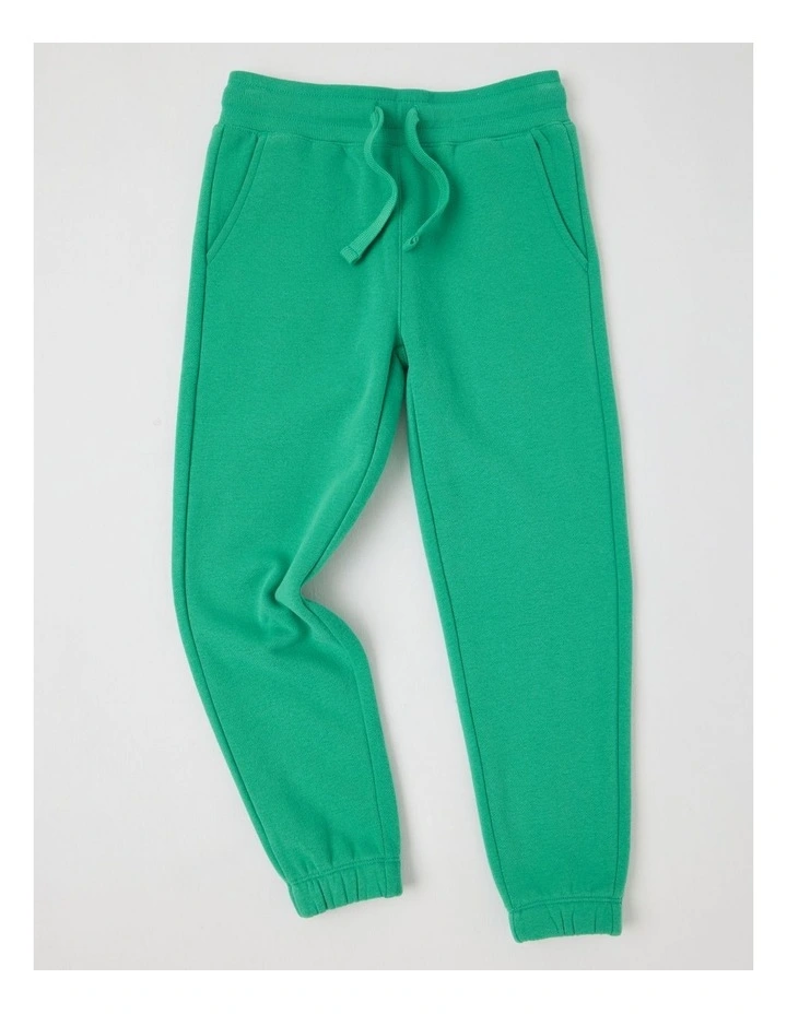 Essentials Trackpant in Green image 1