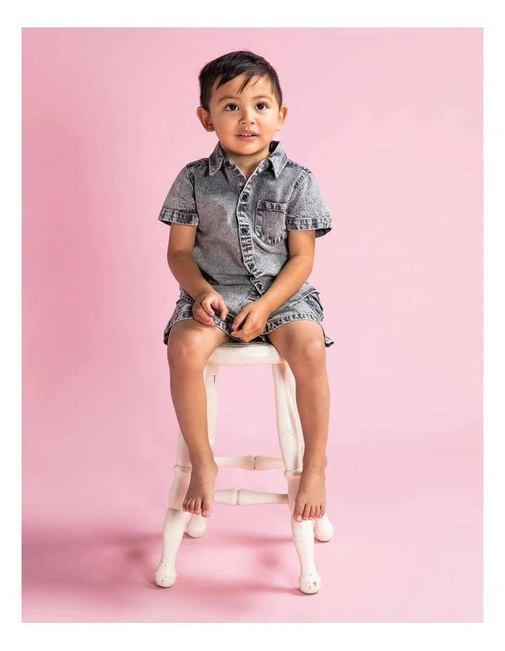 Worn Shirt in Washed Black image 2