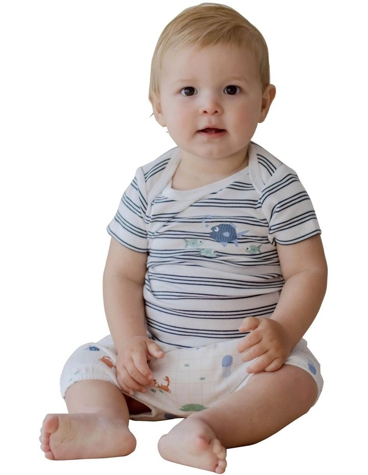 T-shirt And Shorts Set in Multi image 2