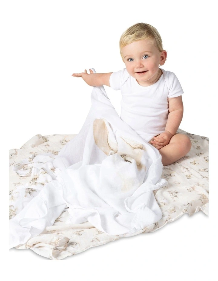 Elephant Bedtime Muslin Wraps 3 Pack in Beige/White image 3