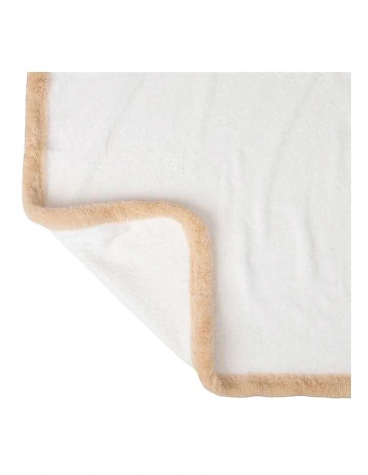 Plush Hooded Towel in Savanna Lion image 4