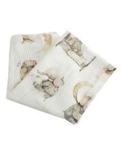 Peter Rabbit and Benjamin Bunny Cellular Blanket in White