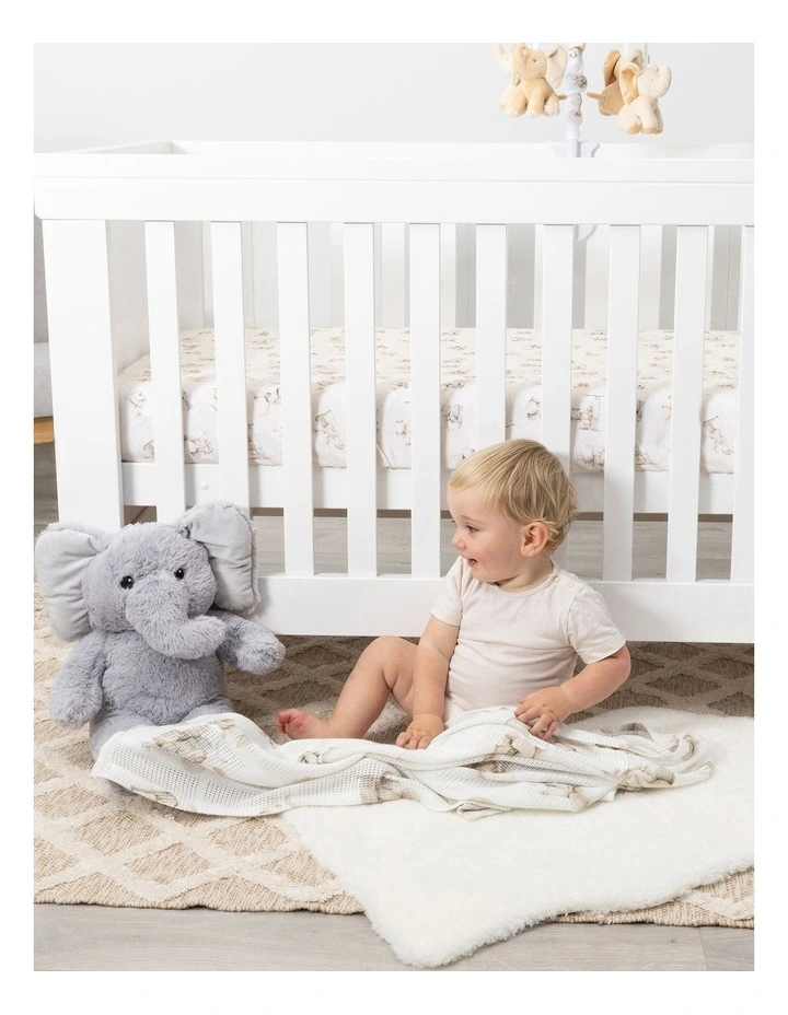 Peter Rabbit and Benjamin Bunny Cellular Blanket in White image 7