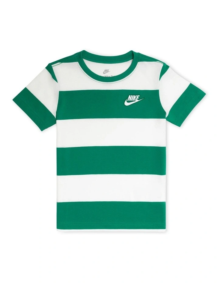 Club Seasonal T-Shirt in Green image 1