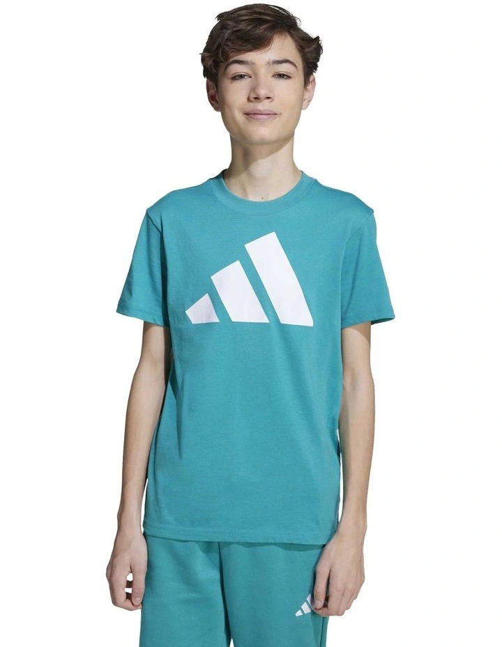 Essentials T-shirt in Green image 1