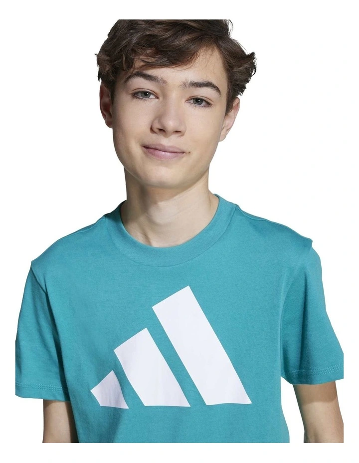 Essentials T-shirt in Green image 5