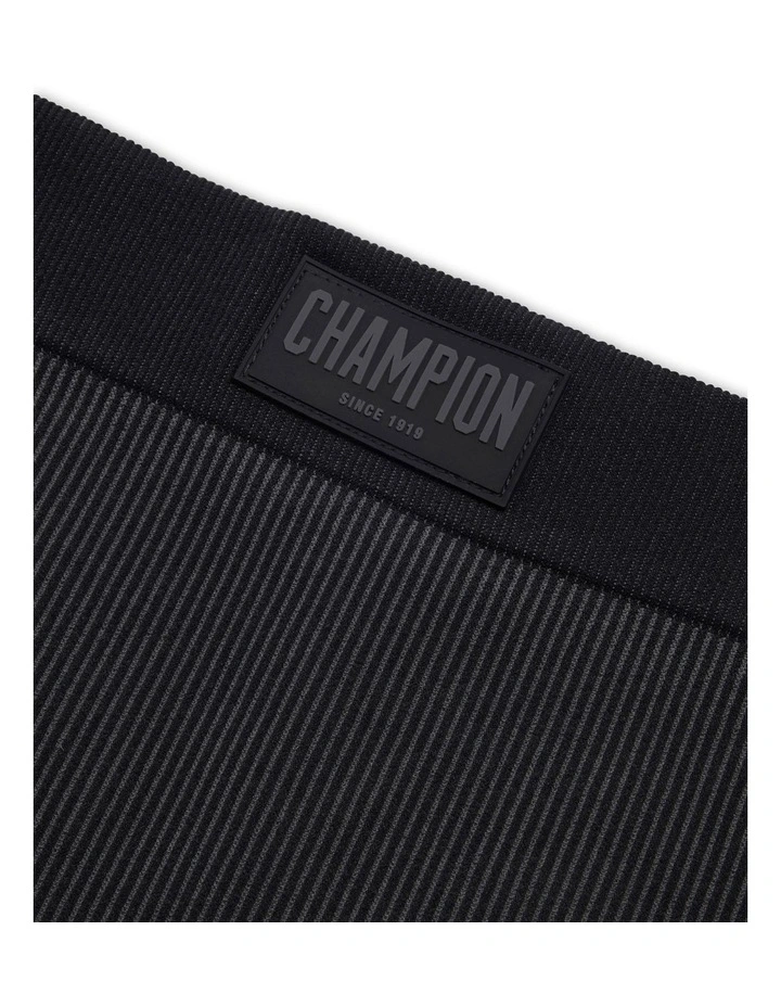 Seamless Rib Short in Black image 3