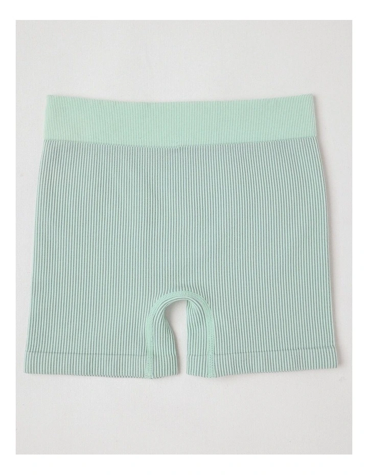 Seamless Rib Shorts in Green image 3