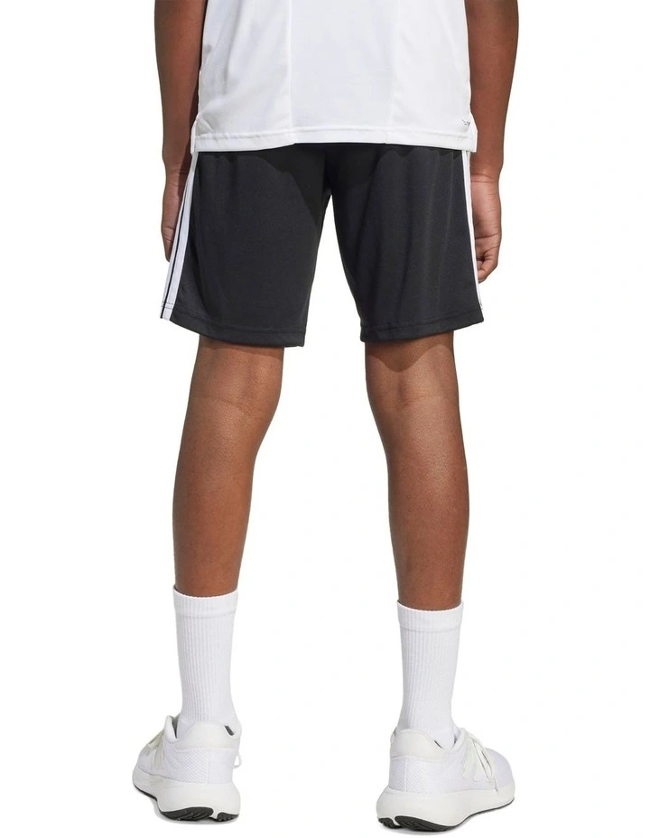 Train Essentials 3-Stripes Shorts in Multi image 2