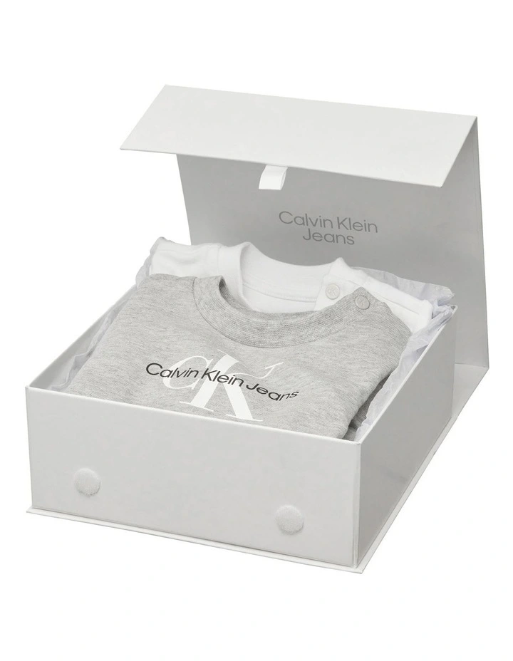 Calvin Klein Jeans Newborn Monogram Starter Giftpack 0-2Y in Grey