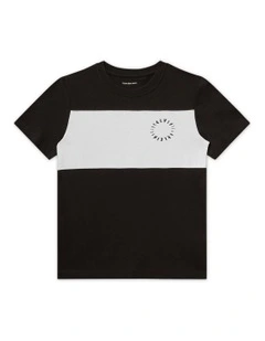 Colour Block Graphic Short Sleeve Shirt