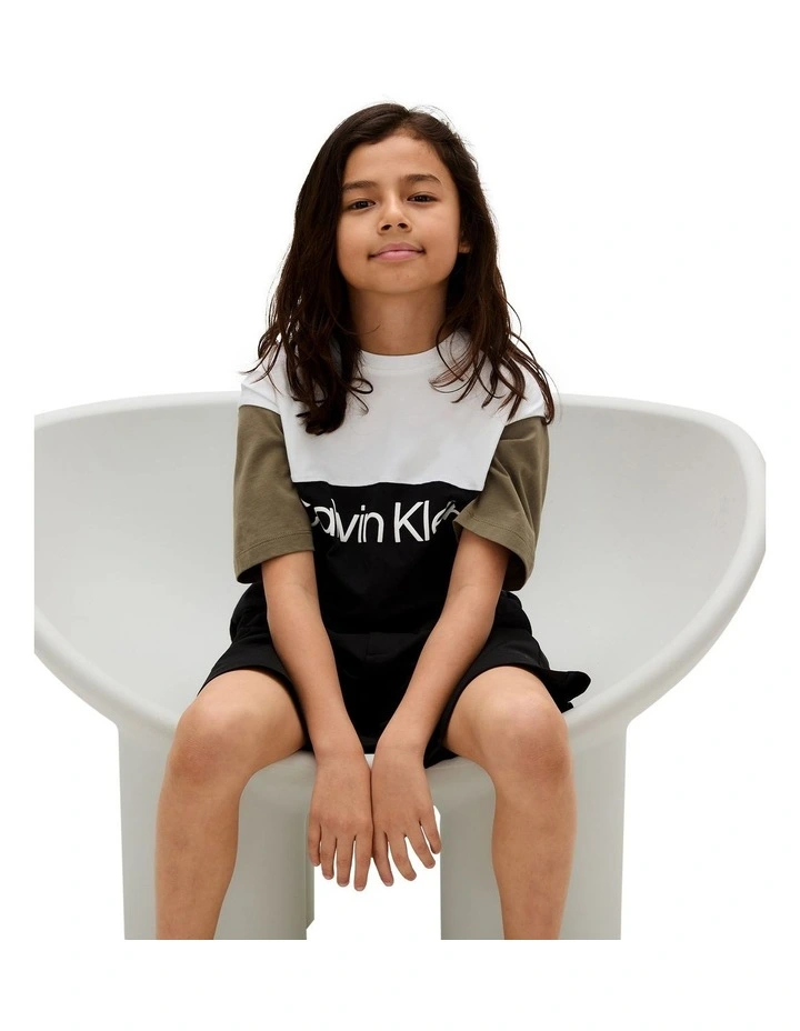Blocking Short Sleeve T-shirt (8-16 Years) in Black image 6