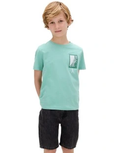 Seasonal Logo Short Sleeve T-shirt (8-16 Years) in Green