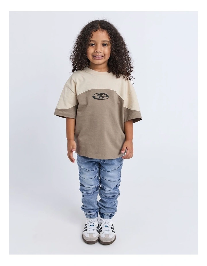 Quantum Tee (3 -7 Years) in Dune image 3