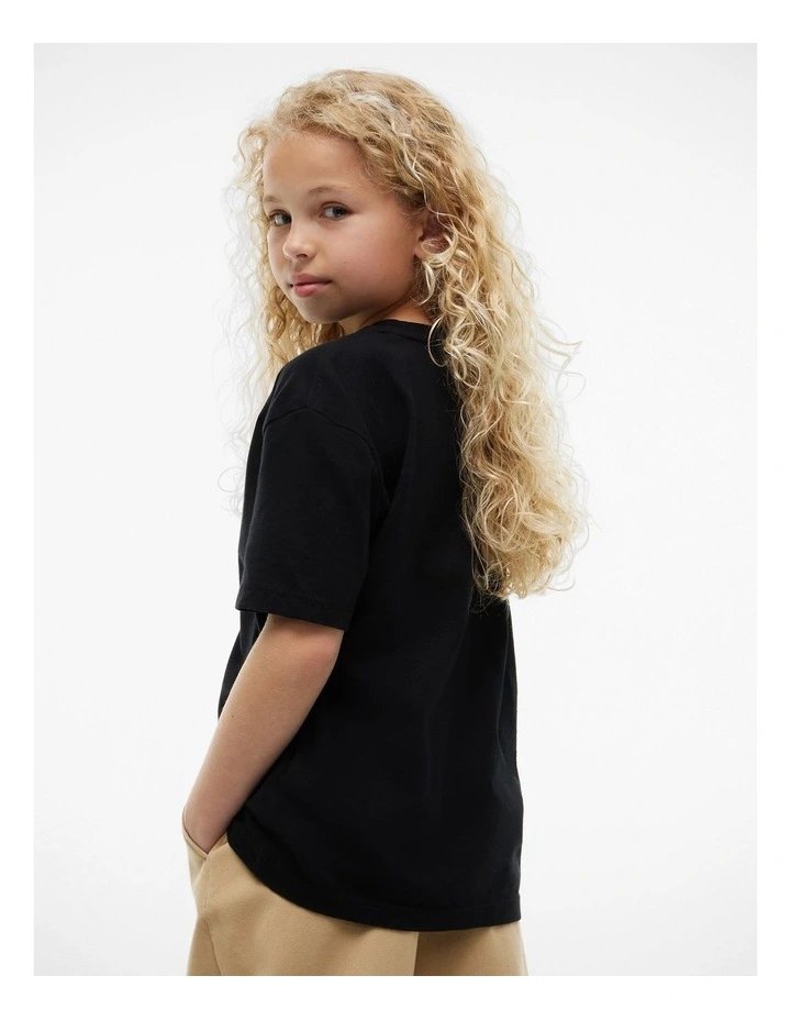 Unisex Archive Heritage Flag Tee (3-7 years) in Black image 5