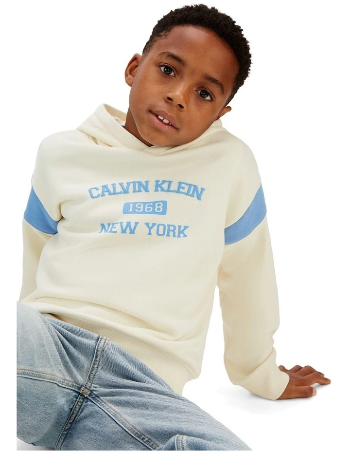 Relaxed Varsity Logo Hoodie (8-16 Years) in Cream image 5