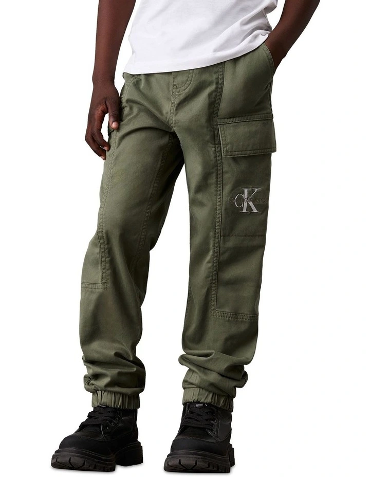 Woven Cargo Pants in Green image 3