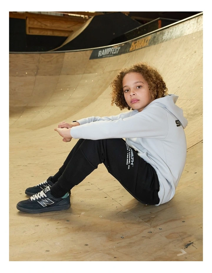 Freestyle Trackpant (8-16 Years) in Black image 2