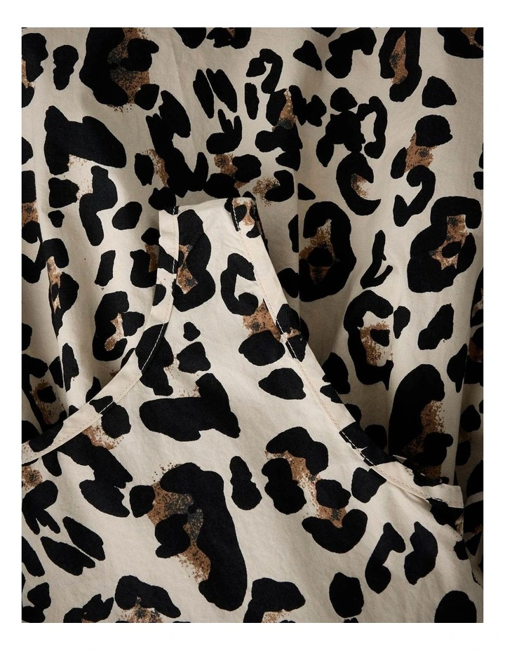 Flaring Sleeveless Dress image 5