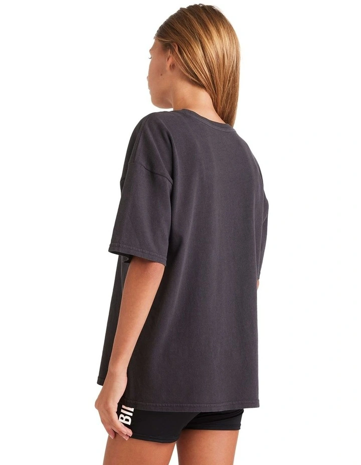 Wave Fade Junior T-shirt in Black image 2