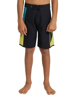 Everyday 17 Inch Boardshorts in Black Holmes