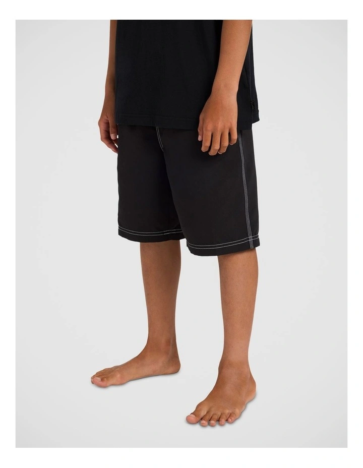 Boys Throw On 18 Boardshorts image 3