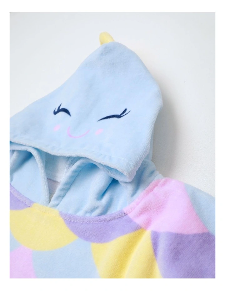 Sprout Hooded Novelty Fish Towel in Rainbow image 4