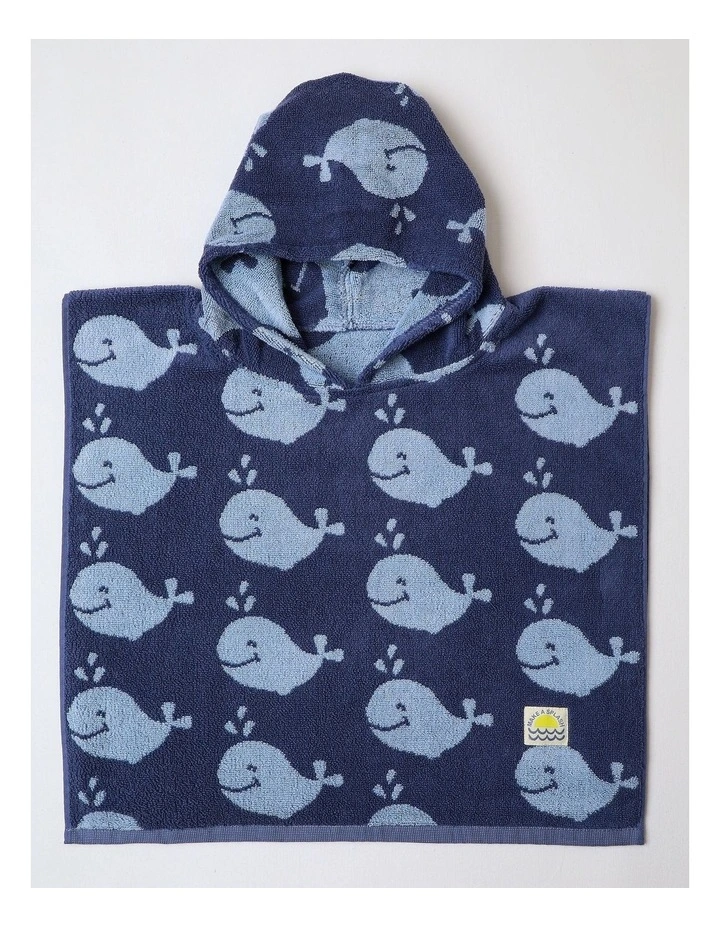 Hooded Whale Towel in Navy