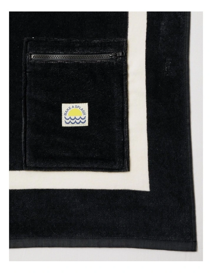 Placement Motif Flat Towel in Navy image 3