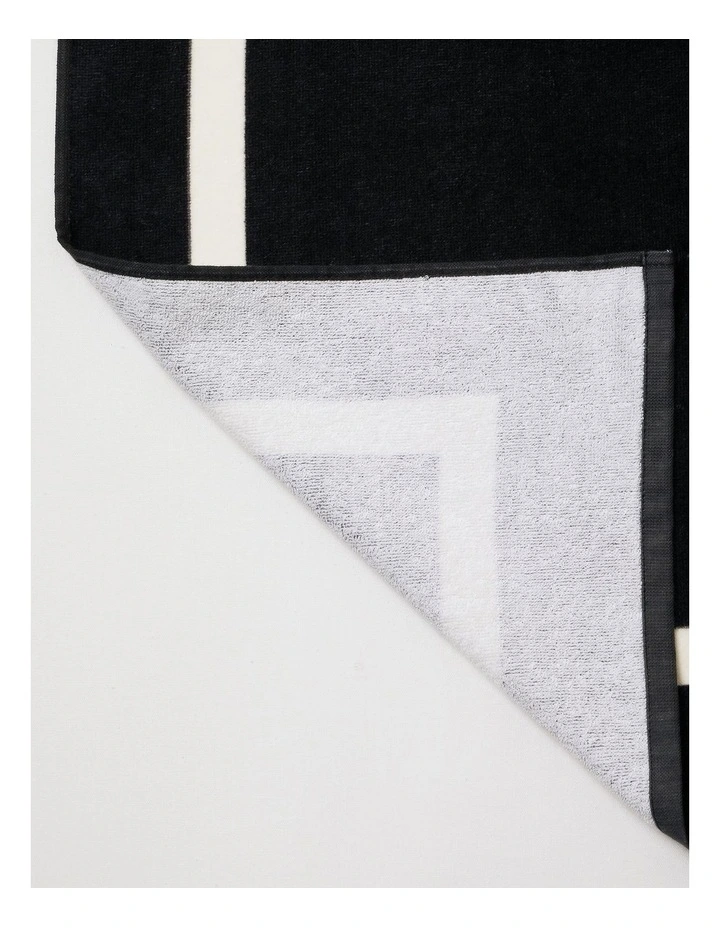 Placement Motif Flat Towel in Navy image 4