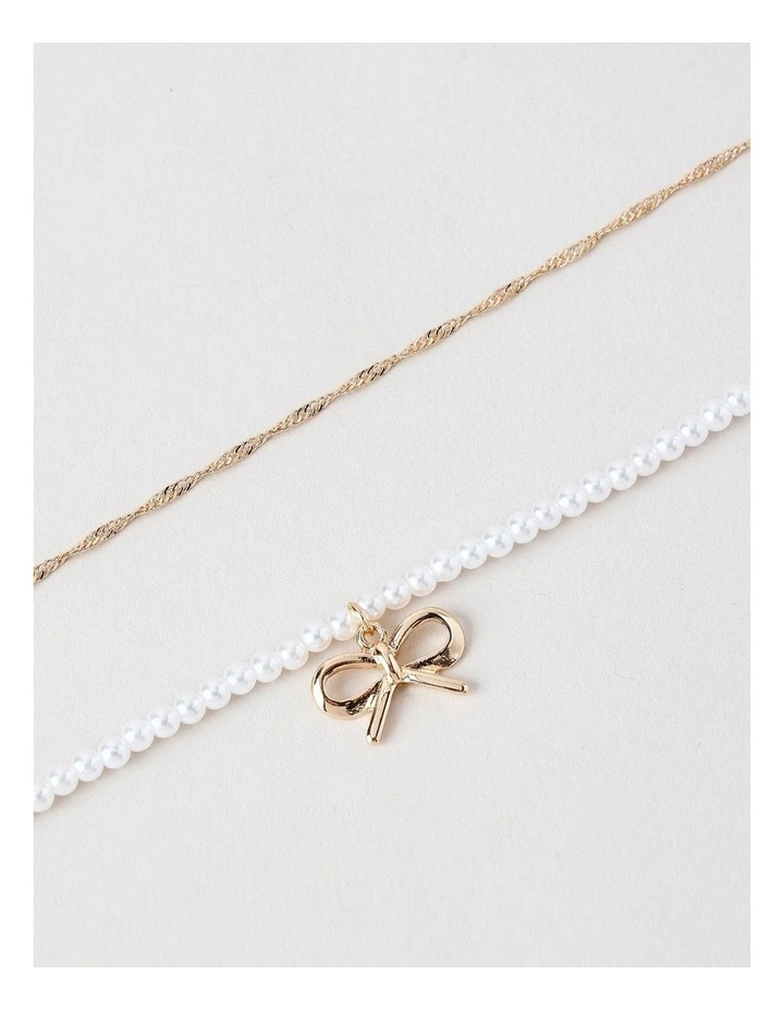 Pearl Bow Layered Necklace in Ivory image 2