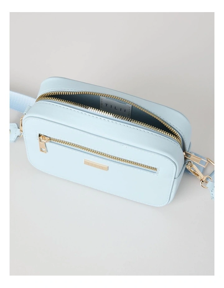 Crossbody Bag in Blue image 4