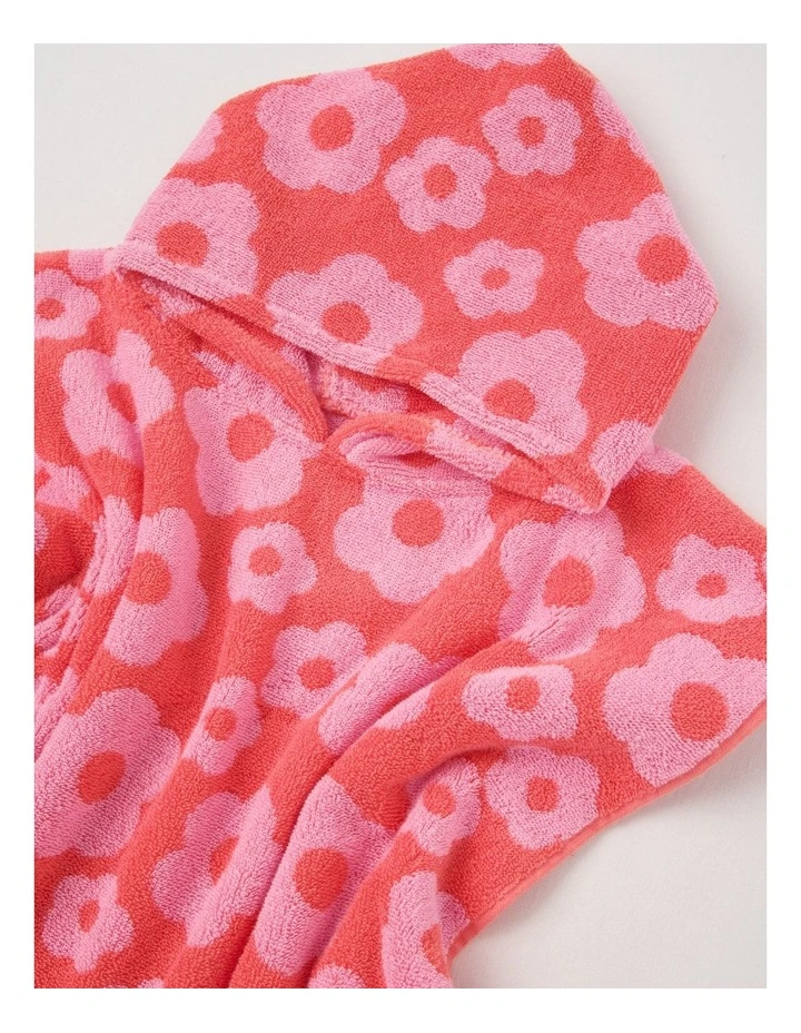 Daisy Hooded Towel in Pink image 4