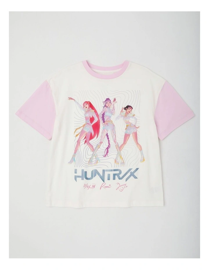 K-Pop Demon Hunters Huntrix Spliced T-Shirt With A Bag Tag in Cream image 1