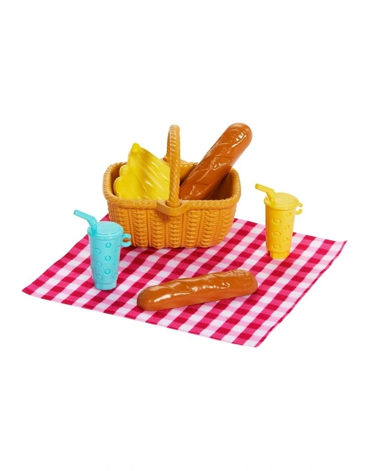 Family and Friends Picnic-Themed Playset image 6
