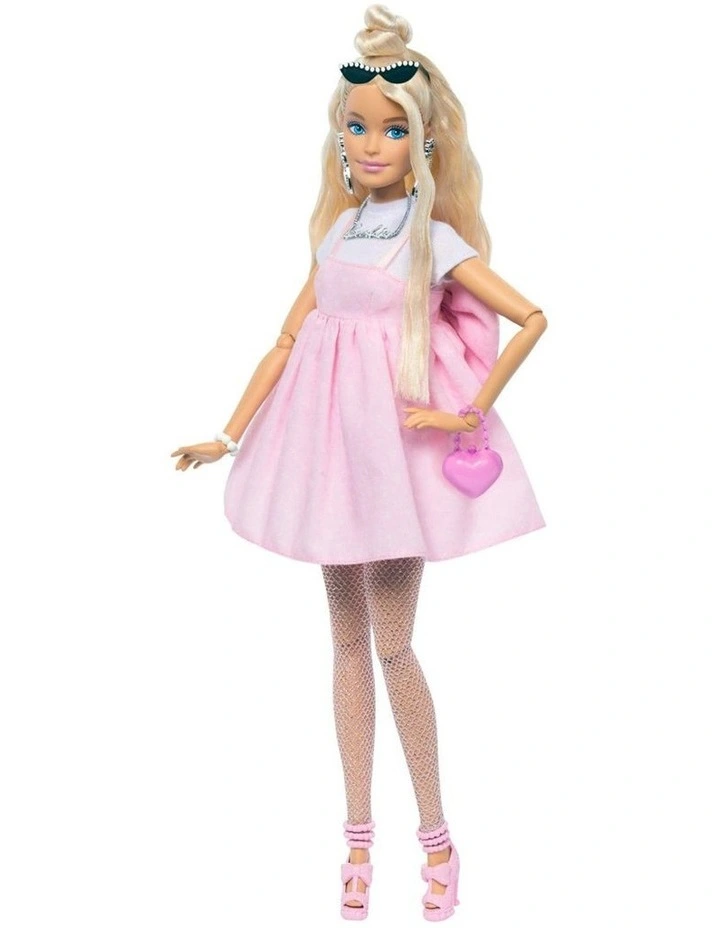 Deluxe Style Fashionista Dolls Assorted image 3