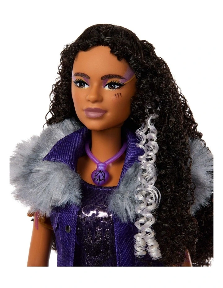 Zombies 4: Dawn of the Vampires Willa Lykensen Doll & Accessories image 4