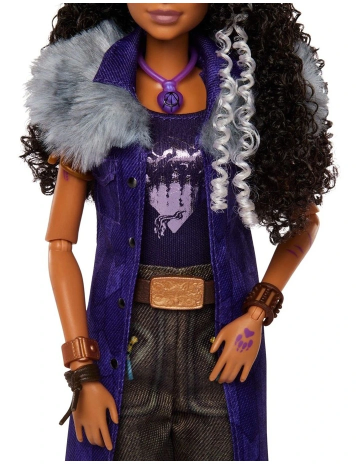 Zombies 4: Dawn of the Vampires Willa Lykensen Doll & Accessories image 5