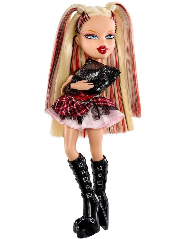 Pop Starz Doll- Cloe image 2