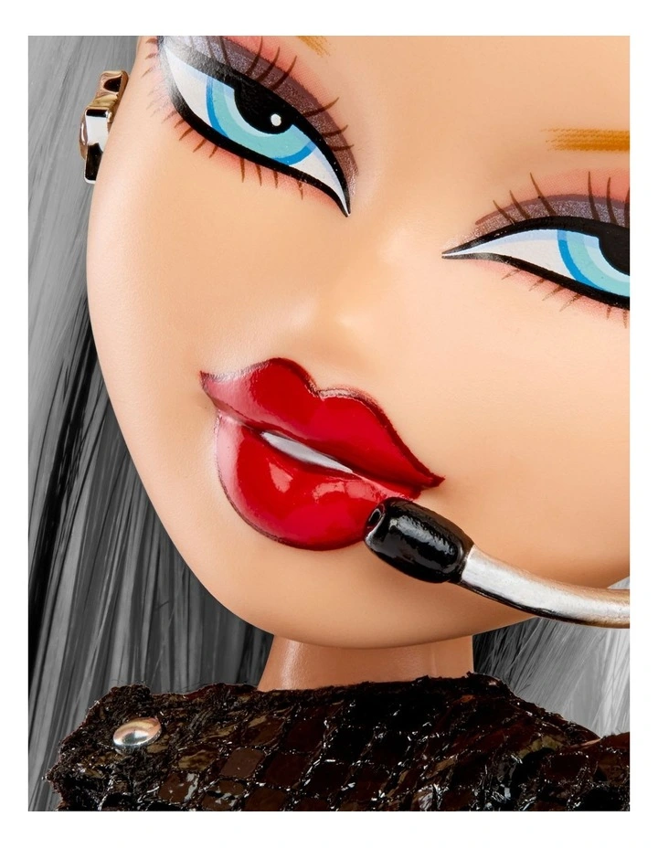 Pop Starz Doll- Cloe image 5