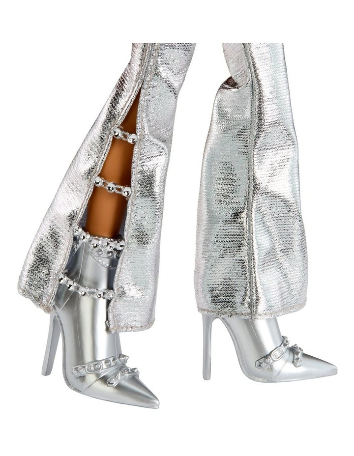 Charmz Doll- Yasmin image 3