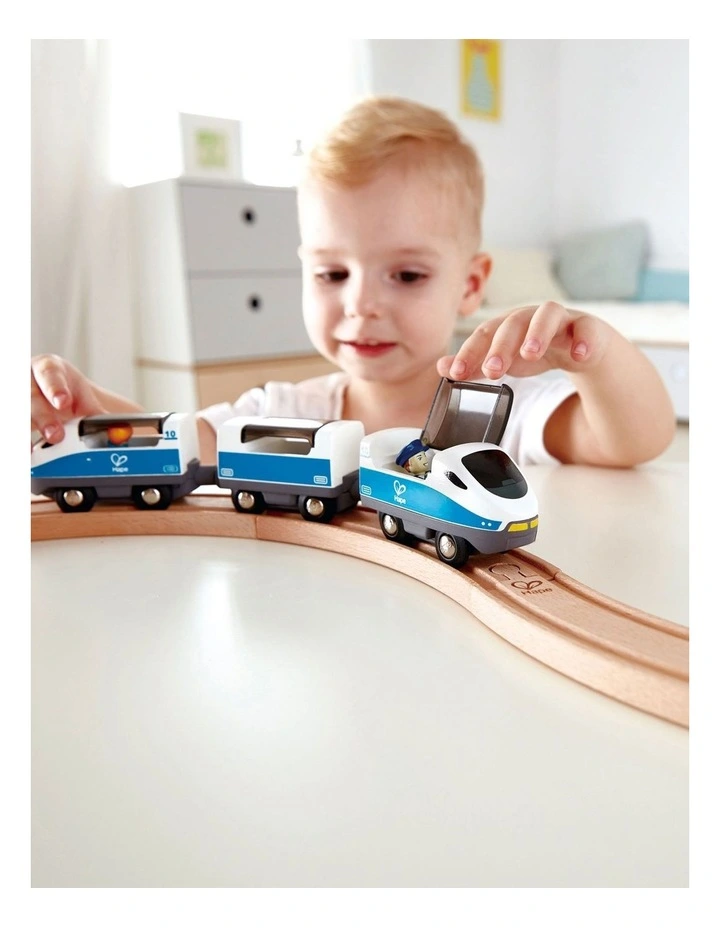 Passenger Train image 5