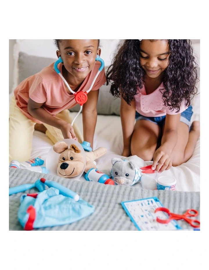 Examine and Treat Pet Vet Play Set image 4