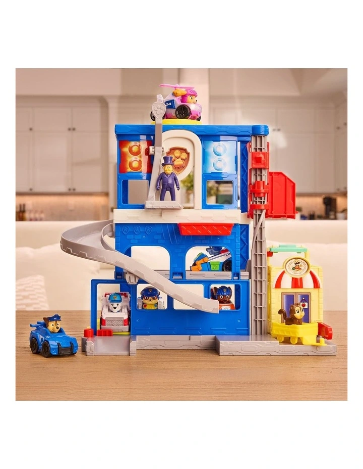 Search And Rescue HQ Playset image 3