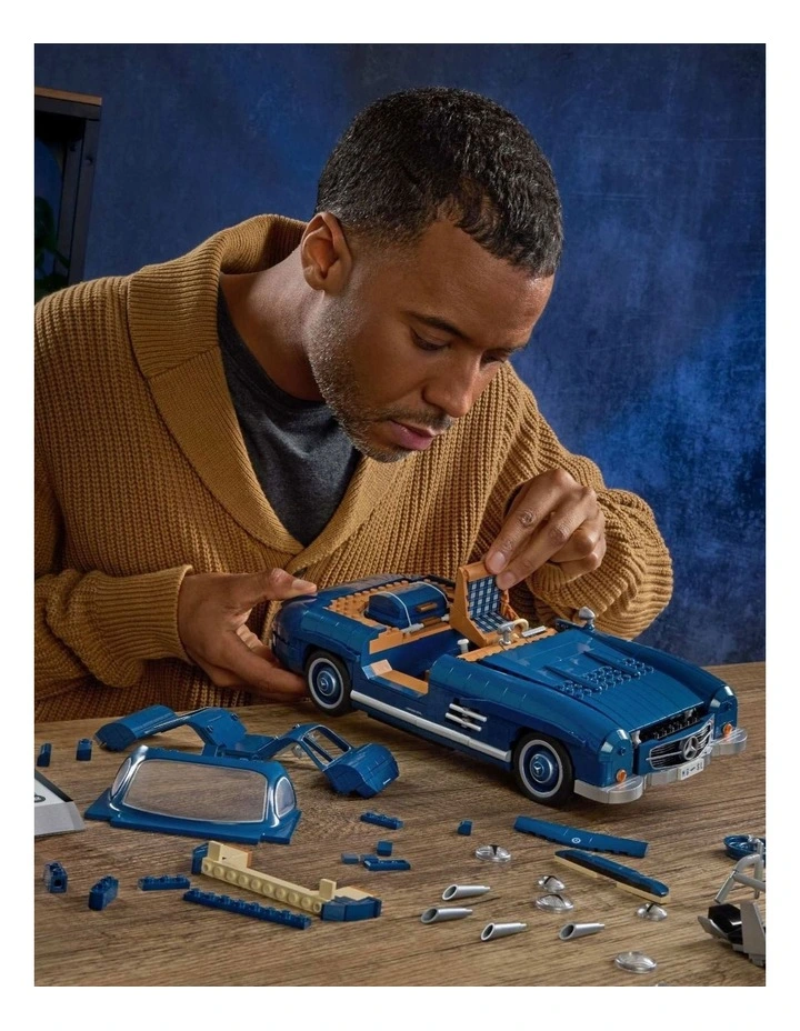 Hot Wheels Mercedes-Benz 300 SL Building Toy Kit image 3