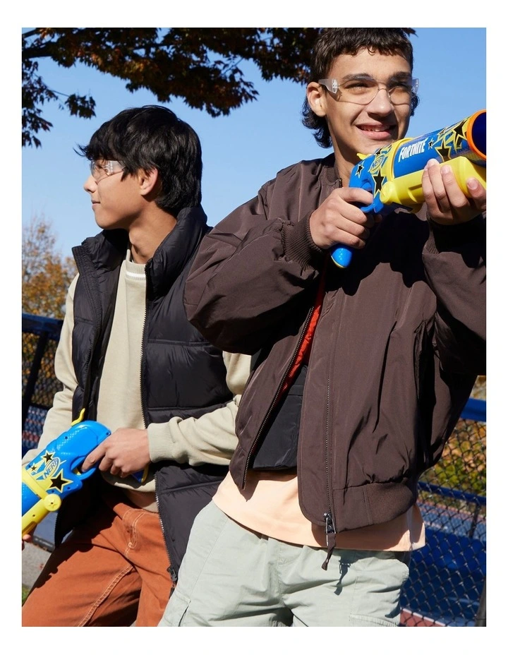 Fortnite Half Tone Hero Blaster image 7
