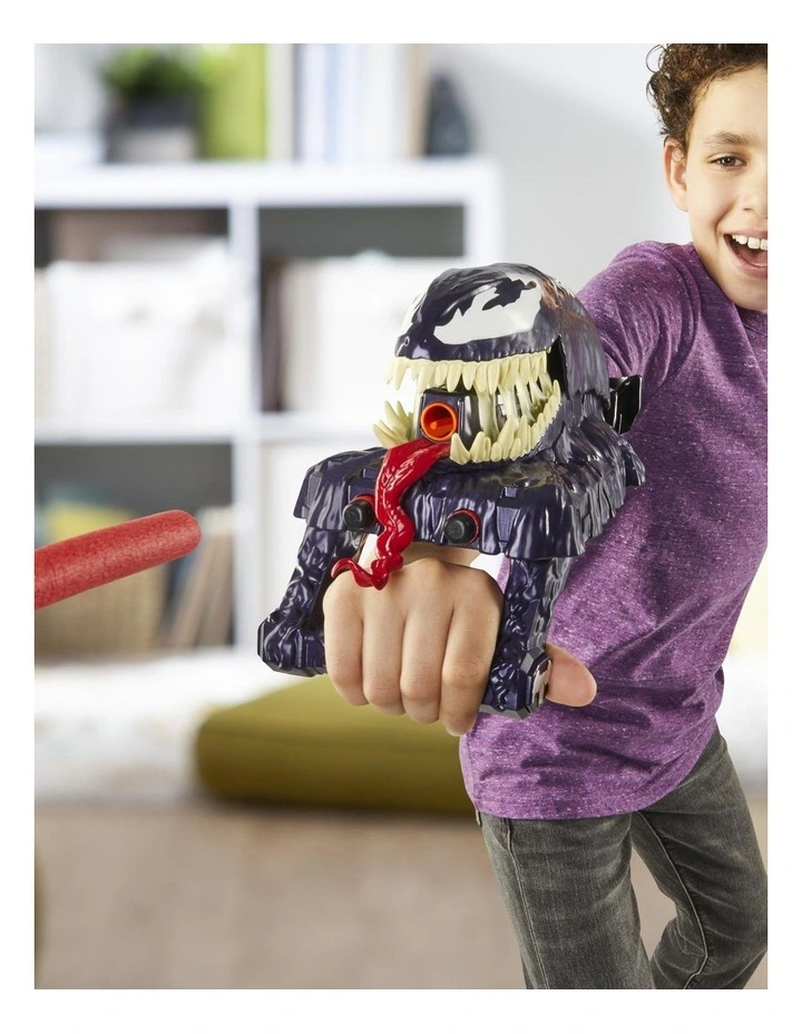 VenomVersus Spider-Man Marvels Venom Strike Blaster image 5