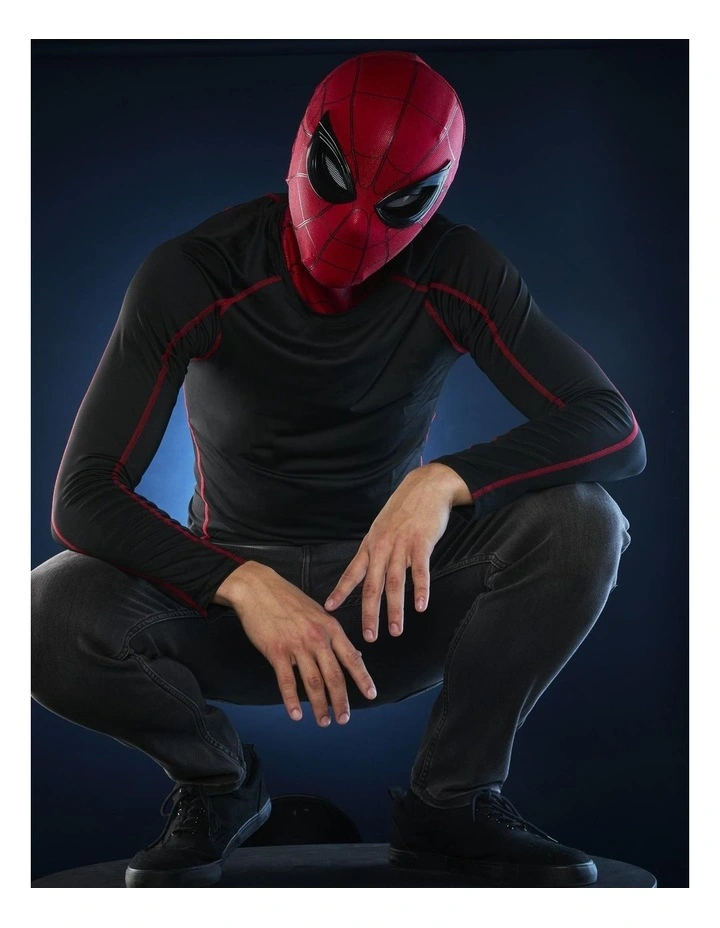 Legends Series Spider-Man Electronic Expressive Mask image 6