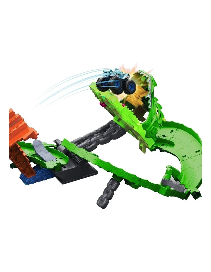 Monster Trucks Sharks vs. Dinos Dragon Destruction Playset image 5