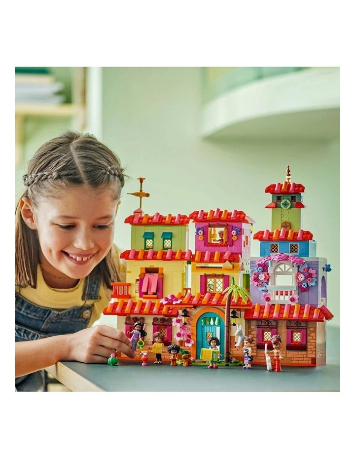Disney Classic The Magical Madrigal House 43245 image 3
